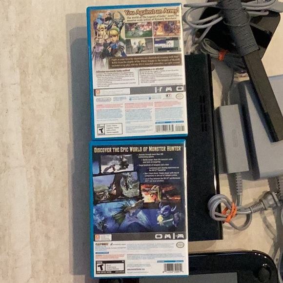 Nintendo Wii U Console 32GB & 2 Games & Gamepad WUP-010 Zelda System Black - Picture 15 of 15